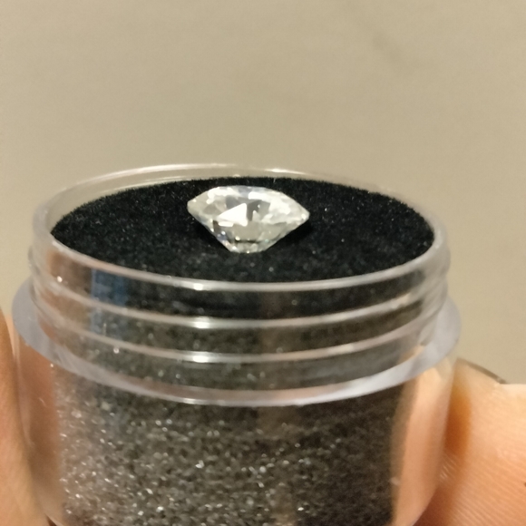 Moissanite lab grown 2ct. round brilliant cut diamond - Picture 4 of 12